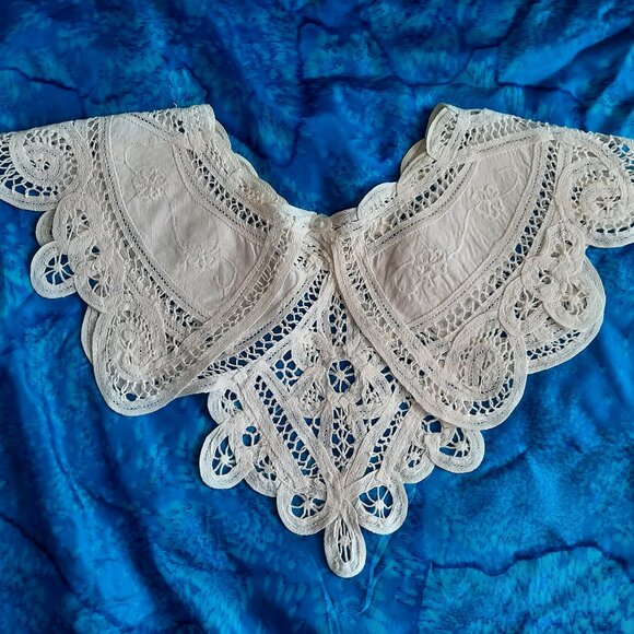 Battenburg Lace Collars (2) - Picture 2 of 6